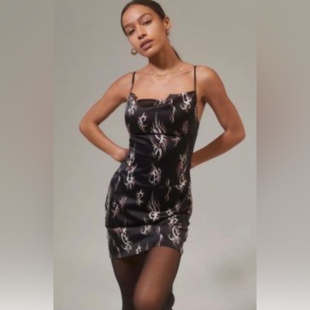 EUC Urban Outfitters Womens Mallory Cowl Slip Dress   XS